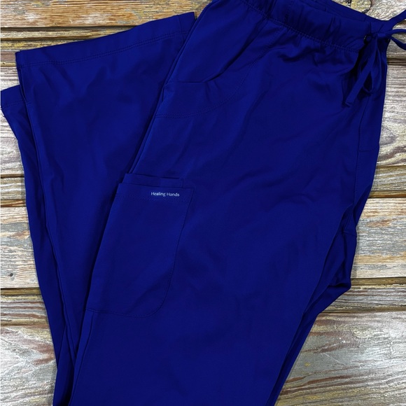 Healing Hands Galaxy Blue Scrub Set (top XL - bottoms L) - Picture 4 of 5